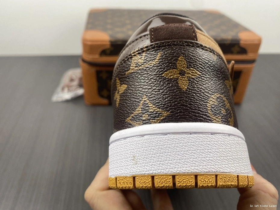 OWT X 1 MENS LWE AIR AQ0818-203 X JORDAN CUSTOMS 0316